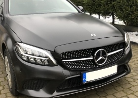 Mercedes E klasa czarna satyna_2