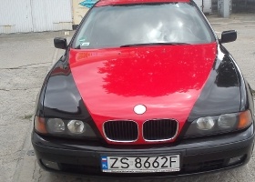 BMW 5 CZARNY POLYSK+ CZERWIEŃ